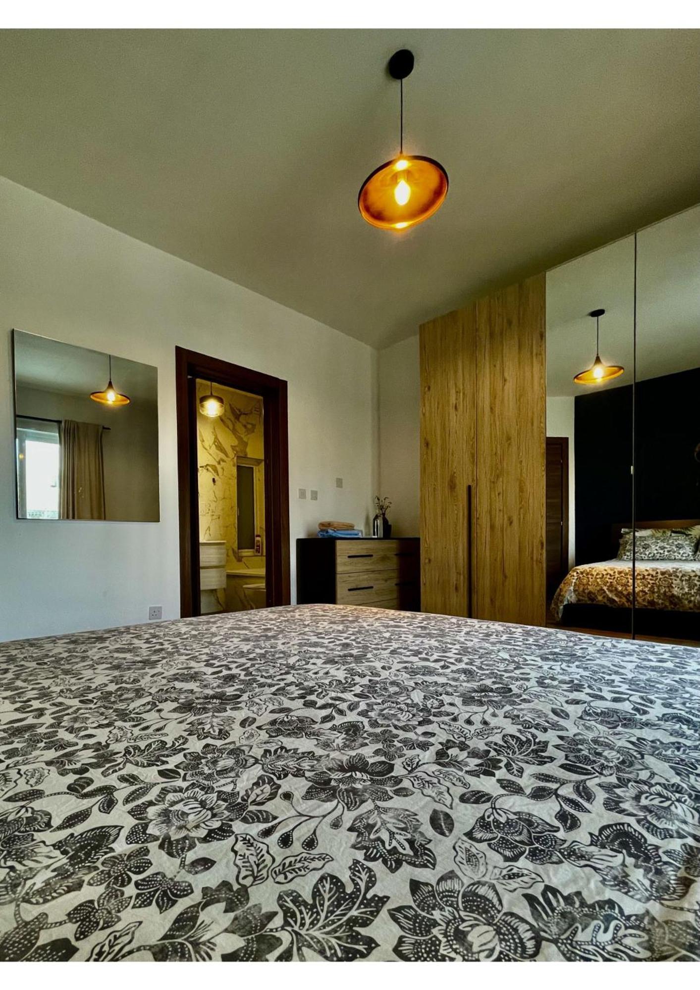 Airport Accommodation Bedroom With Bathroom Self Check In And Self Check Out Air-Condition Included Mqabba Exteriér fotografie