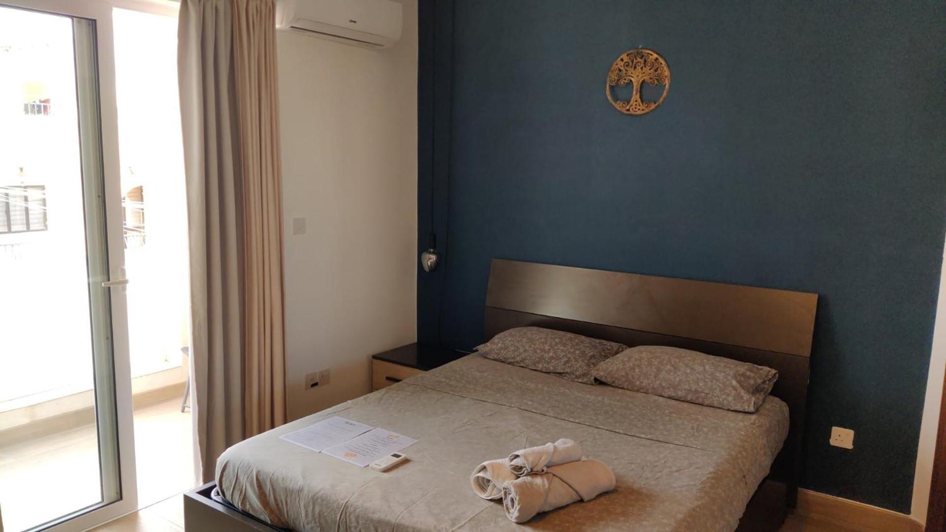 Airport Accommodation Bedroom With Bathroom Self Check In And Self Check Out Air-Condition Included Mqabba Exteriér fotografie